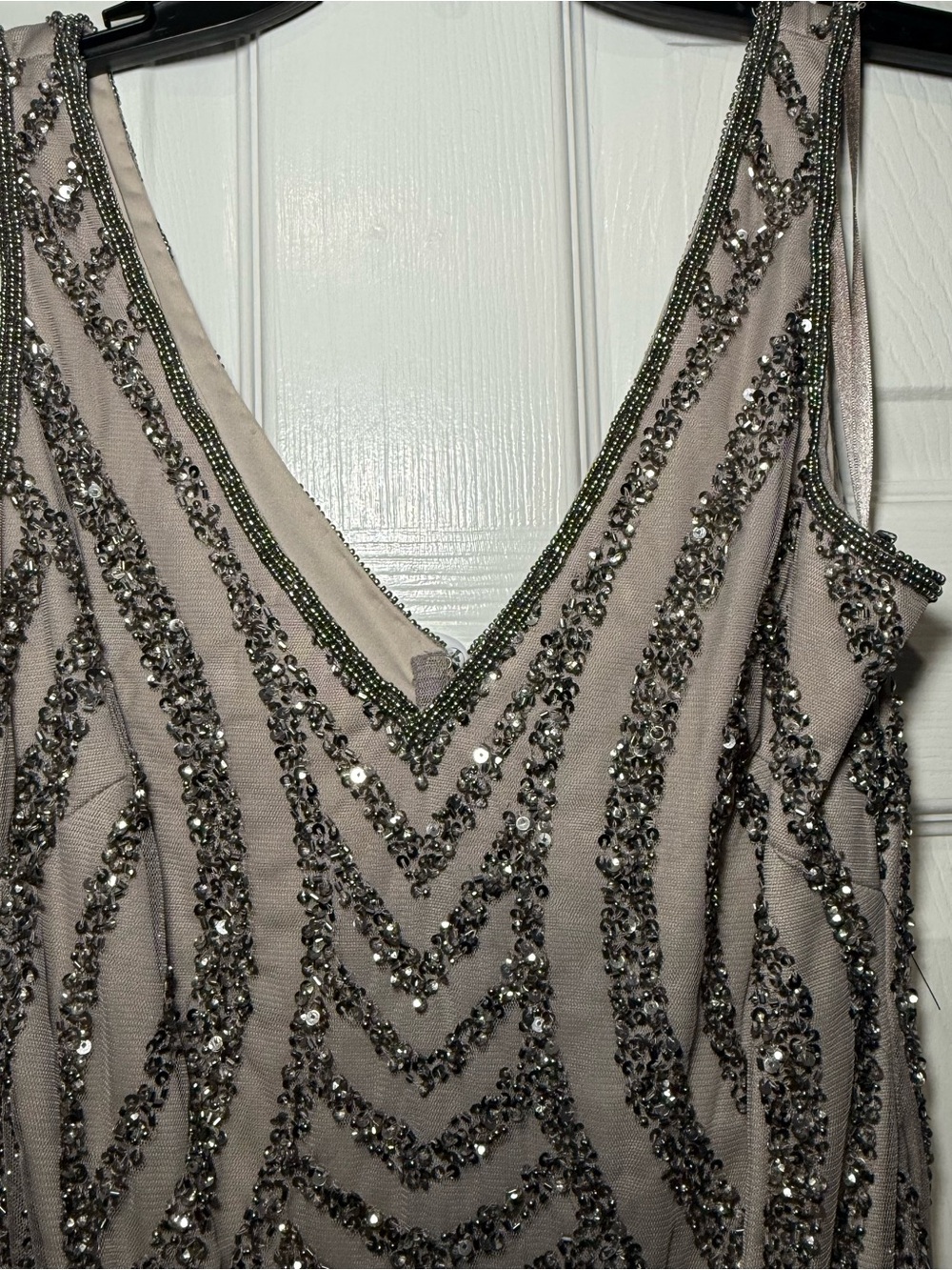 Adrianna Papell Taupe Sequin V-Neck Sheath Dress NWT - Wedding NYE Holiday Party - Picture 3 of 9